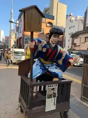 浅草寺の像