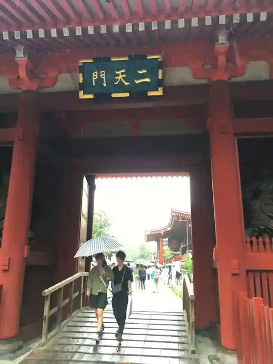 浅草寺の山門・神門