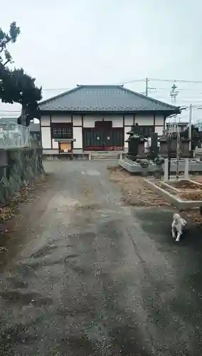 明行寺の本殿