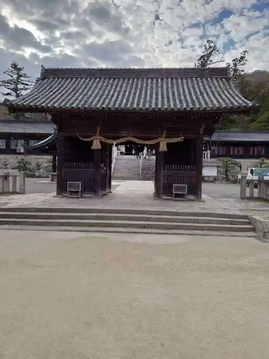 吉備津彦神社の山門・神門