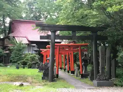 与次郎稲荷神社(秋田県)