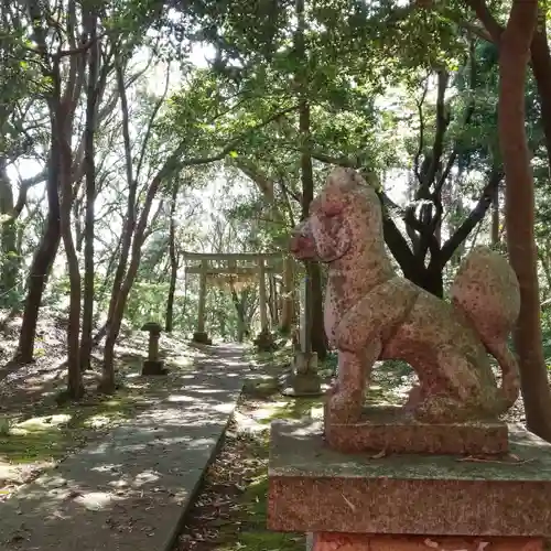 稲荷神社の狛犬