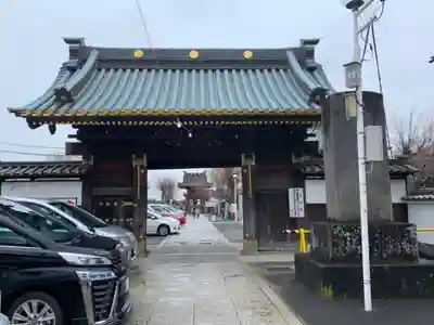 惣宗寺の山門・神門