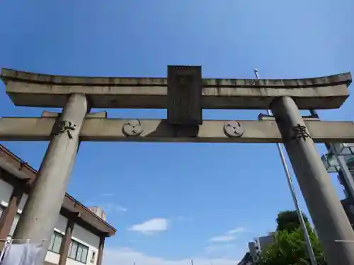 鶴見神社の鳥居