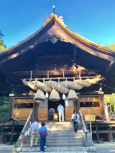 諏訪大社下社秋宮の本殿・本堂