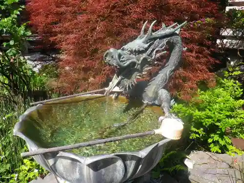 成就院の手水舎