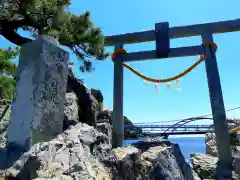 猪鼻湖神社の鳥居