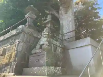 諏訪神社の{uncategorized: "未分類", other: "その他", undefined: "問題あり", building: "その他建物", grave: "お墓", sacred_gate: "鳥居", guardian: "狛犬", statue: "像", buddha: "仏像", history: "歴史", nature: "自然", garden: "庭園", animal: "動物", pagoda: "塔", temizu: "手水舎", mountain_gate: "山門・神門", sanctuary: "本殿・本堂", subordinate: "末社・摂社", art: "芸術", scenery: "景色", jizo: "地蔵", ema: "絵馬", goshuin: "御朱印", omikuji: "おみくじ", items: "授与品その他", amulet: "お守り", goshuincho: "御朱印帳", eats: "食事", festival: "お祭り", votive_dance: "神楽", shichigosan: "七五三参", wedding: "結婚式", experience: "体験その他", initially: "初詣", around: "周辺", anti_infection: "感染症対策"}