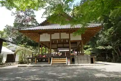 平岡八幡宮の本殿・本堂