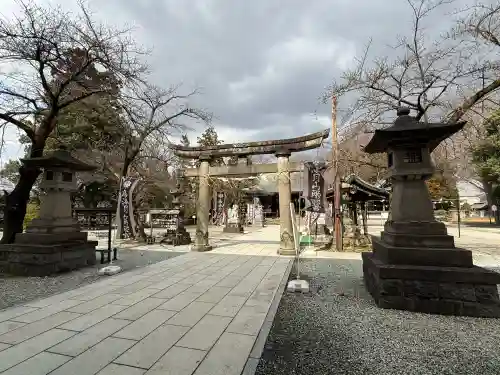 鳥海月山両所宮の{uncategorized: "未分類", other: "その他", undefined: "問題あり", building: "その他建物", grave: "お墓", sacred_gate: "鳥居", guardian: "狛犬", statue: "像", buddha: "仏像", history: "歴史", nature: "自然", garden: "庭園", animal: "動物", pagoda: "塔", temizu: "手水舎", mountain_gate: "山門・神門", sanctuary: "本殿・本堂", subordinate: "末社・摂社", art: "芸術", scenery: "景色", jizo: "地蔵", ema: "絵馬", goshuin: "御朱印", omikuji: "おみくじ", items: "授与品その他", amulet: "お守り", goshuincho: "御朱印帳", eats: "食事", festival: "お祭り", votive_dance: "神楽", shichigosan: "七五三参", wedding: "結婚式", experience: "体験その他", initially: "初詣", around: "周辺", anti_infection: "感染症対策"}