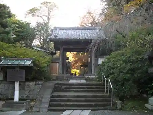 安國論寺(安国論寺)の山門・神門
