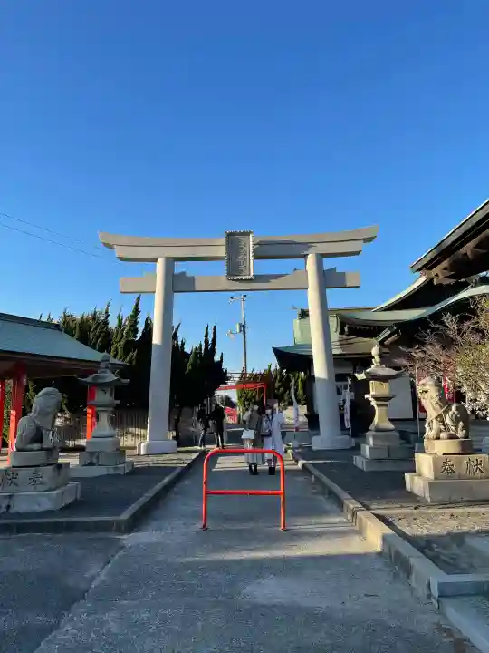 津嶋神社の{uncategorized: "未分類", other: "その他", undefined: "問題あり", building: "その他建物", grave: "お墓", sacred_gate: "鳥居", guardian: "狛犬", statue: "像", buddha: "仏像", history: "歴史", nature: "自然", garden: "庭園", animal: "動物", pagoda: "塔", temizu: "手水舎", mountain_gate: "山門・神門", sanctuary: "本殿・本堂", subordinate: "末社・摂社", art: "芸術", scenery: "景色", jizo: "地蔵", ema: "絵馬", goshuin: "御朱印", omikuji: "おみくじ", items: "授与品その他", amulet: "お守り", goshuincho: "御朱印帳", eats: "食事", festival: "お祭り", votive_dance: "神楽", shichigosan: "七五三参", wedding: "結婚式", experience: "体験その他", initially: "初詣", around: "周辺", anti_infection: "感染症対策"}