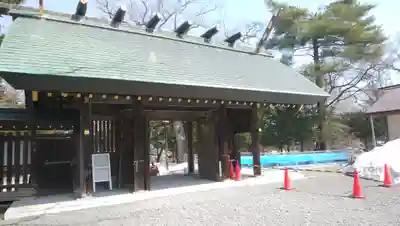 千歳神社の山門・神門
