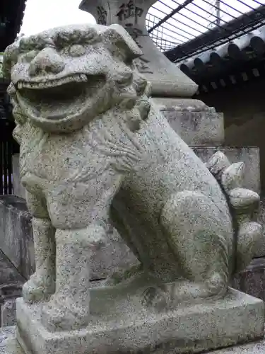 下御霊神社の狛犬