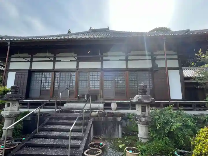 平安寺の{uncategorized: "未分類", other: "その他", undefined: "問題あり", building: "その他建物", grave: "お墓", sacred_gate: "鳥居", guardian: "狛犬", statue: "像", buddha: "仏像", history: "歴史", nature: "自然", garden: "庭園", animal: "動物", pagoda: "塔", temizu: "手水舎", mountain_gate: "山門・神門", sanctuary: "本殿・本堂", subordinate: "末社・摂社", art: "芸術", scenery: "景色", jizo: "地蔵", ema: "絵馬", goshuin: "御朱印", omikuji: "おみくじ", items: "授与品その他", amulet: "お守り", goshuincho: "御朱印帳", eats: "食事", festival: "お祭り", votive_dance: "神楽", shichigosan: "七五三参", wedding: "結婚式", experience: "体験その他", initially: "初詣", around: "周辺", anti_infection: "感染症対策"}