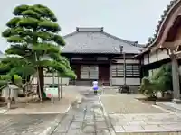 弥勒寺の本殿・本堂