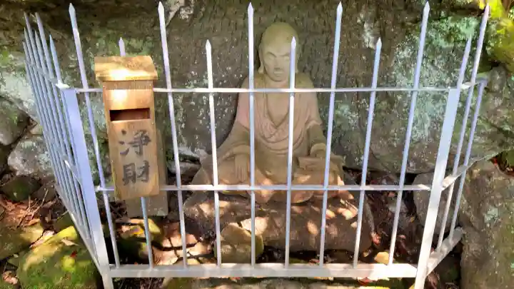 日本寺の{uncategorized: "未分類", other: "その他", undefined: "問題あり", building: "その他建物", grave: "お墓", sacred_gate: "鳥居", guardian: "狛犬", statue: "像", buddha: "仏像", history: "歴史", nature: "自然", garden: "庭園", animal: "動物", pagoda: "塔", temizu: "手水舎", mountain_gate: "山門・神門", sanctuary: "本殿・本堂", subordinate: "末社・摂社", art: "芸術", scenery: "景色", jizo: "地蔵", ema: "絵馬", goshuin: "御朱印", omikuji: "おみくじ", items: "授与品その他", amulet: "お守り", goshuincho: "御朱印帳", eats: "食事", festival: "お祭り", votive_dance: "神楽", shichigosan: "七五三参", wedding: "結婚式", experience: "体験その他", initially: "初詣", around: "周辺", anti_infection: "感染症対策"}