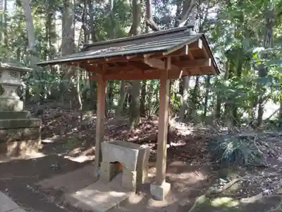 六所神社の手水舎