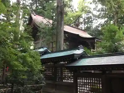 雄山神社前立社壇の本殿・本堂