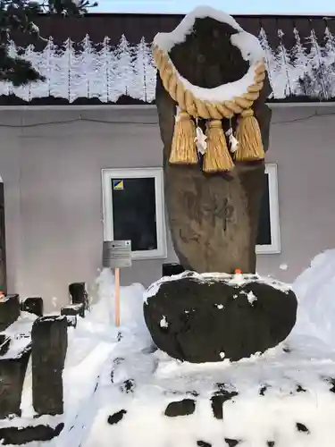 新川皇大神社の末社・摂社