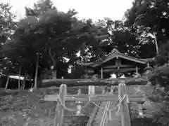 毛津神社の建物その他