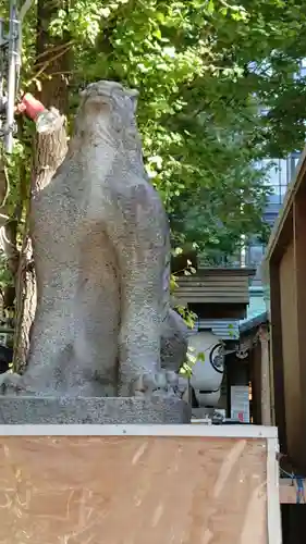 稲荷鬼王神社の狛犬