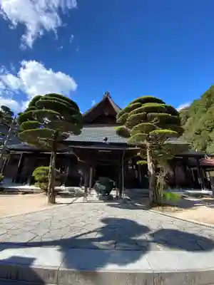 瑠璃光寺の本殿・本堂