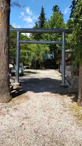 神明社の鳥居