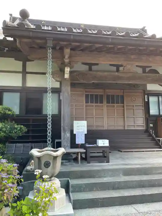 長光寺の本殿・本堂