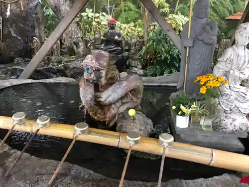 香山昇竜大観音の手水舎