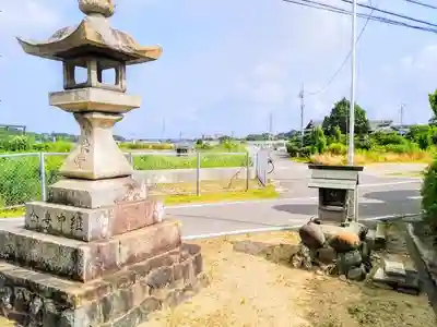 七社神社（半月七社神社）の末社・摂社