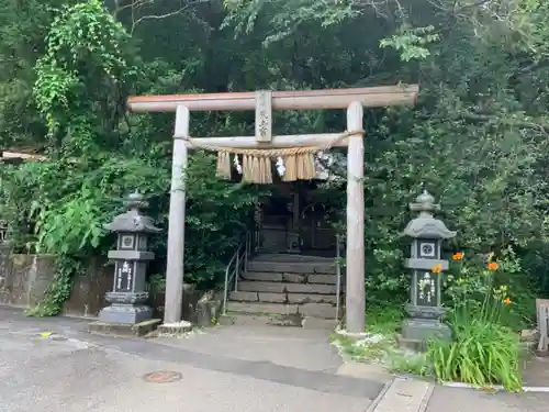 荒立神社の鳥居