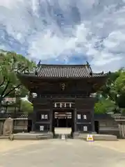 松原八幡神社の山門