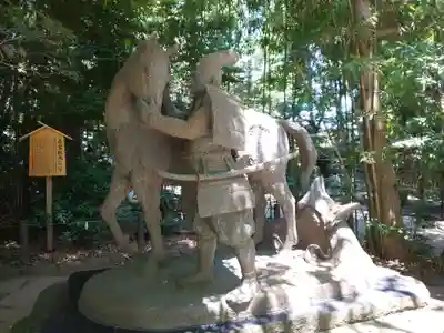 駒木諏訪神社の像