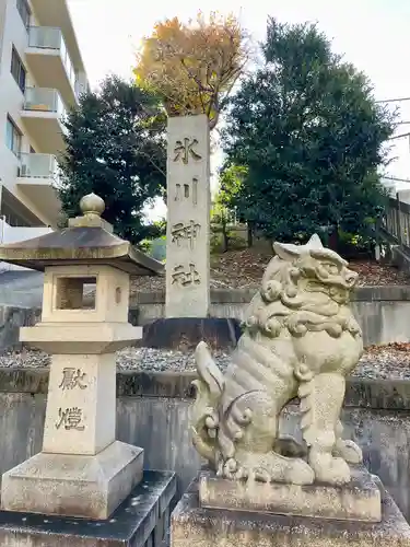 白金氷川神社の狛犬