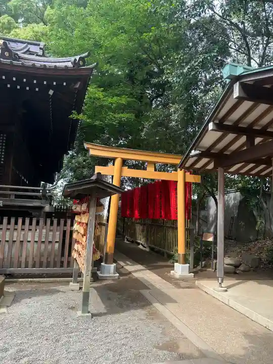 代々木八幡宮の{uncategorized: "未分類", other: "その他", undefined: "問題あり", building: "その他建物", grave: "お墓", sacred_gate: "鳥居", guardian: "狛犬", statue: "像", buddha: "仏像", history: "歴史", nature: "自然", garden: "庭園", animal: "動物", pagoda: "塔", temizu: "手水舎", mountain_gate: "山門・神門", sanctuary: "本殿・本堂", subordinate: "末社・摂社", art: "芸術", scenery: "景色", jizo: "地蔵", ema: "絵馬", goshuin: "御朱印", omikuji: "おみくじ", items: "授与品その他", amulet: "お守り", goshuincho: "御朱印帳", eats: "食事", festival: "お祭り", votive_dance: "神楽", shichigosan: "七五三参", wedding: "結婚式", experience: "体験その他", initially: "初詣", around: "周辺", anti_infection: "感染症対策"}
