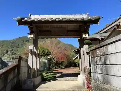 安楽寺の山門