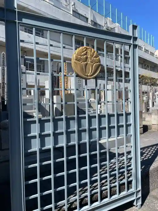龍閑寺の{uncategorized: "未分類", other: "その他", undefined: "問題あり", building: "その他建物", grave: "お墓", sacred_gate: "鳥居", guardian: "狛犬", statue: "像", buddha: "仏像", history: "歴史", nature: "自然", garden: "庭園", animal: "動物", pagoda: "塔", temizu: "手水舎", mountain_gate: "山門・神門", sanctuary: "本殿・本堂", subordinate: "末社・摂社", art: "芸術", scenery: "景色", jizo: "地蔵", ema: "絵馬", goshuin: "御朱印", omikuji: "おみくじ", items: "授与品その他", amulet: "お守り", goshuincho: "御朱印帳", eats: "食事", festival: "お祭り", votive_dance: "神楽", shichigosan: "七五三参", wedding: "結婚式", experience: "体験その他", initially: "初詣", around: "周辺", anti_infection: "感染症対策"}