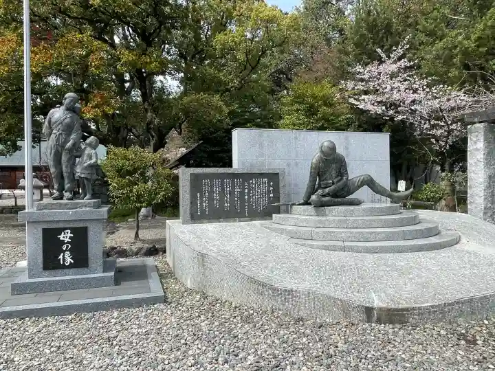 滋賀県護国神社の{uncategorized: "未分類", other: "その他", undefined: "問題あり", building: "その他建物", grave: "お墓", sacred_gate: "鳥居", guardian: "狛犬", statue: "像", buddha: "仏像", history: "歴史", nature: "自然", garden: "庭園", animal: "動物", pagoda: "塔", temizu: "手水舎", mountain_gate: "山門・神門", sanctuary: "本殿・本堂", subordinate: "末社・摂社", art: "芸術", scenery: "景色", jizo: "地蔵", ema: "絵馬", goshuin: "御朱印", omikuji: "おみくじ", items: "授与品その他", amulet: "お守り", goshuincho: "御朱印帳", eats: "食事", festival: "お祭り", votive_dance: "神楽", shichigosan: "七五三参", wedding: "結婚式", experience: "体験その他", initially: "初詣", around: "周辺", anti_infection: "感染症対策"}