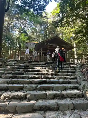 伊勢神宮内宮（皇大神宮）の{uncategorized: "未分類", other: "その他", undefined: "問題あり", building: "その他建物", grave: "お墓", sacred_gate: "鳥居", guardian: "狛犬", statue: "像", buddha: "仏像", history: "歴史", nature: "自然", garden: "庭園", animal: "動物", pagoda: "塔", temizu: "手水舎", mountain_gate: "山門・神門", sanctuary: "本殿・本堂", subordinate: "末社・摂社", art: "芸術", scenery: "景色", jizo: "地蔵", ema: "絵馬", goshuin: "御朱印", omikuji: "おみくじ", items: "授与品その他", amulet: "お守り", goshuincho: "御朱印帳", eats: "食事", festival: "お祭り", votive_dance: "神楽", shichigosan: "七五三参", wedding: "結婚式", experience: "体験その他", initially: "初詣", around: "周辺", anti_infection: "感染症対策"}