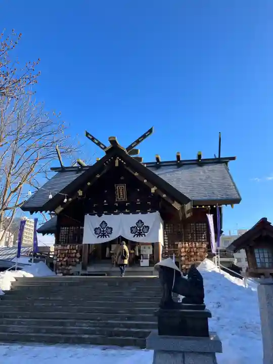 札幌諏訪神社の本殿・本堂