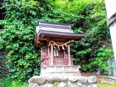 八柱神社（荒尾）の末社・摂社