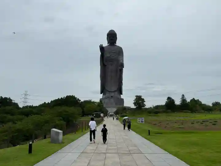 東本願寺本廟 牛久浄苑(牛久大仏)(茨城県)