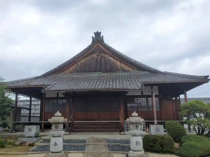 光明寺の本殿・本堂