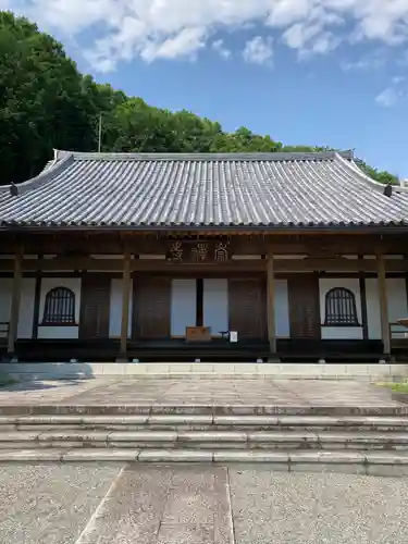 崇禅寺の本殿・本堂