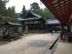 手向山八幡宮の本殿