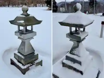 千軒神社の{uncategorized: "未分類", other: "その他", undefined: "問題あり", building: "その他建物", grave: "お墓", sacred_gate: "鳥居", guardian: "狛犬", statue: "像", buddha: "仏像", history: "歴史", nature: "自然", garden: "庭園", animal: "動物", pagoda: "塔", temizu: "手水舎", mountain_gate: "山門・神門", sanctuary: "本殿・本堂", subordinate: "末社・摂社", art: "芸術", scenery: "景色", jizo: "地蔵", ema: "絵馬", goshuin: "御朱印", omikuji: "おみくじ", items: "授与品その他", amulet: "お守り", goshuincho: "御朱印帳", eats: "食事", festival: "お祭り", votive_dance: "神楽", shichigosan: "七五三参", wedding: "結婚式", experience: "体験その他", initially: "初詣", around: "周辺", anti_infection: "感染症対策"}