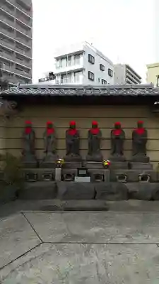 霊巌寺の地蔵
