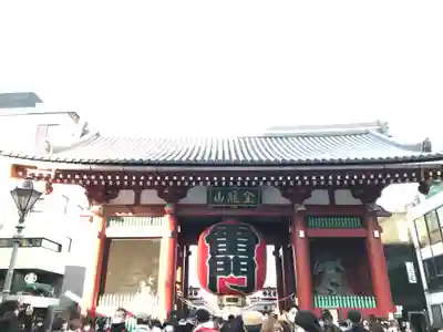 浅草神社の周辺