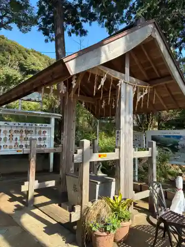 思金神社の{uncategorized: "未分類", other: "その他", undefined: "問題あり", building: "その他建物", grave: "お墓", sacred_gate: "鳥居", guardian: "狛犬", statue: "像", buddha: "仏像", history: "歴史", nature: "自然", garden: "庭園", animal: "動物", pagoda: "塔", temizu: "手水舎", mountain_gate: "山門・神門", sanctuary: "本殿・本堂", subordinate: "末社・摂社", art: "芸術", scenery: "景色", jizo: "地蔵", ema: "絵馬", goshuin: "御朱印", omikuji: "おみくじ", items: "授与品その他", amulet: "お守り", goshuincho: "御朱印帳", eats: "食事", festival: "お祭り", votive_dance: "神楽", shichigosan: "七五三参", wedding: "結婚式", experience: "体験その他", initially: "初詣", around: "周辺", anti_infection: "感染症対策"}